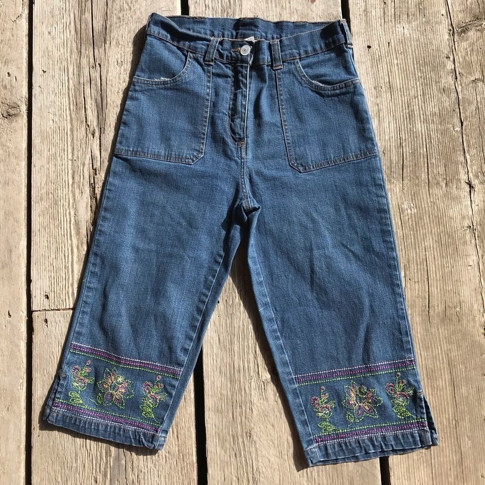 TNT Crop Floral Pattern